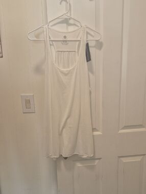 Women's White Sleeveless Scoop Neck Tank Top 2Xl
